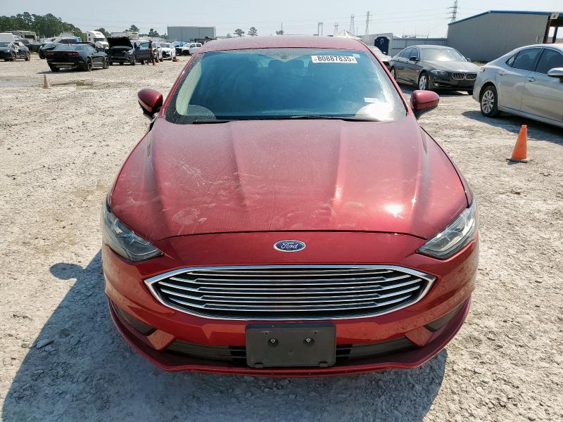 3FA6P0HD6JR260049 - 2018 FORD FUSION SE RED photo 5
