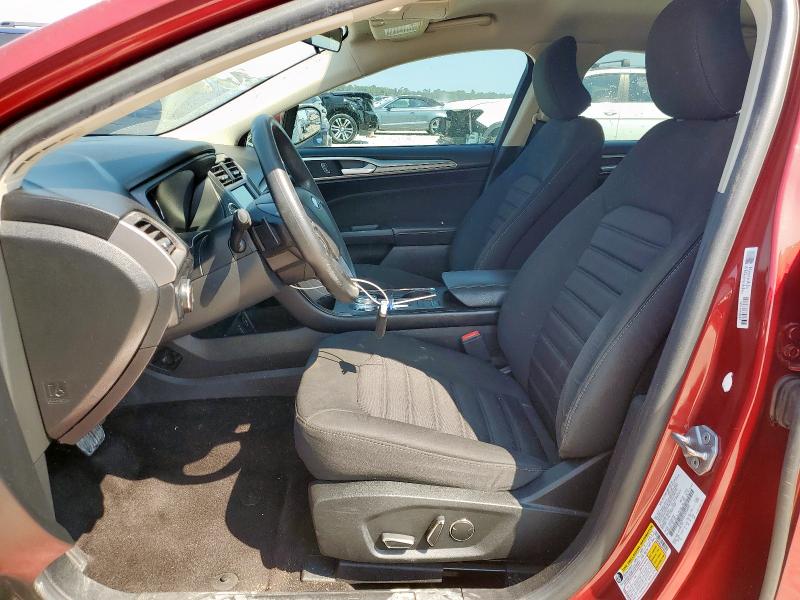3FA6P0HD6JR260049 - 2018 FORD FUSION SE RED photo 7