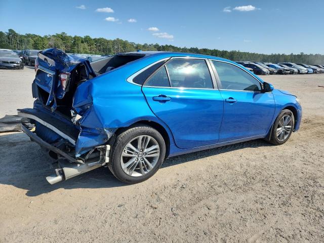 4T1BF1FK2HU663835 - 2017 TOYOTA CAMRY LE BLUE photo 3