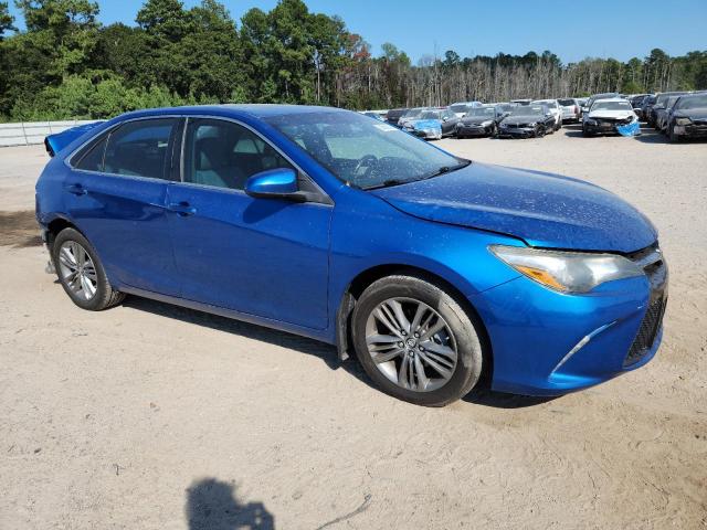 4T1BF1FK2HU663835 - 2017 TOYOTA CAMRY LE BLUE photo 4
