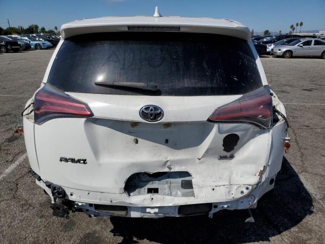 JTMWFREV2HJ718284 - 2017 TOYOTA RAV4 XLE WHITE photo 6