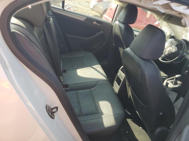 3VWDX7AJ2DM449340 - 2013 VOLKSWAGEN JETTA SE WHITE photo 10