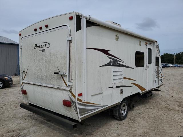 4YDT20028BD420834 - 2011 KEYSTONE BULLET WHITE photo 4