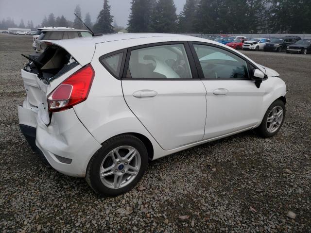 3FADP4EJ1HM166483 - 2017 FORD FIESTA SE WHITE photo 3