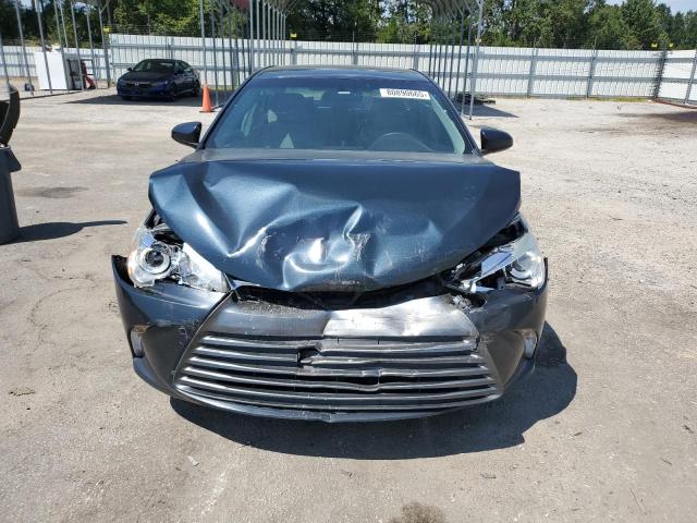 4T1BF1FK8GU610751 - 2016 TOYOTA CAMRY LE BLUE photo 5