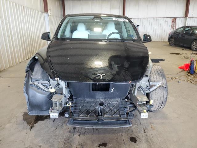 7SAYGAEE4PF803482 - 2023 TESLA MODEL Y Սև լուսանկար 5