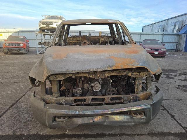 3C6UR5DL7JG242698 - 2018 RAM 2500 SLT WHITE photo 5