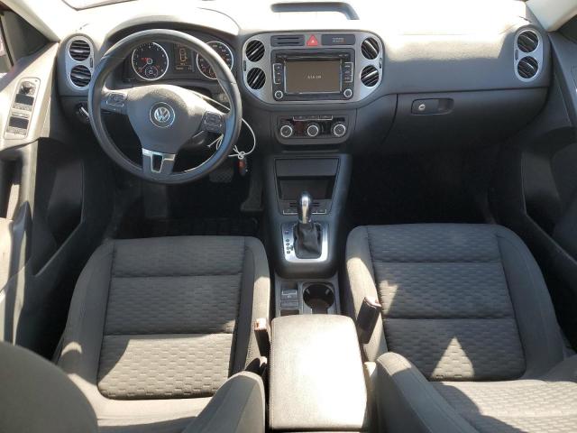 WVGAV7AX4BW000475 - 2011 VOLKSWAGEN TIGUAN S RED photo 8