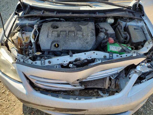 2T1BU4EE5DC978787 - 2013 TOYOTA COROLLA BASE ვერცხლისფერი ფოტო 11