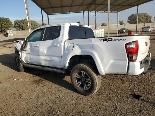 3TMAZ5CNXHM040061 - 2017 TOYOTA TACOMA DOUBLE CAB WHITE photo 2