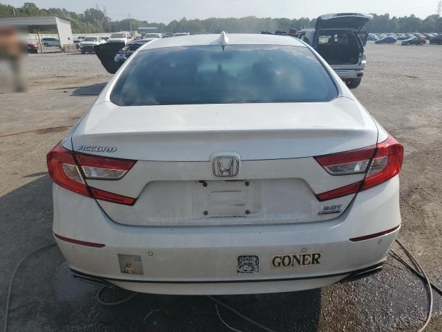 1HGCV2F98KA003923 - 2019 HONDA ACCORD TOURING WHITE photo 6