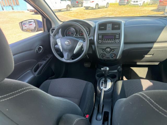 3N1CN7AP2JL811082 - 2018 NISSAN VERSA S Blau Foto 9