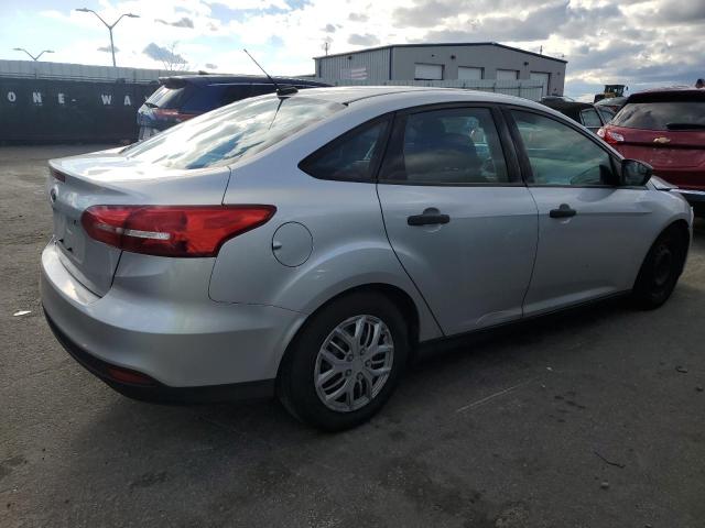 1FADP3E27FL344494 - 2015 FORD FOCUS S SILVER photo 3