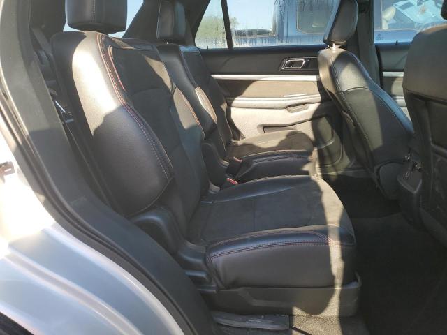1FM5K7DH2JGC39000 - 2018 FORD EXPLORER XLT Argent photo 11