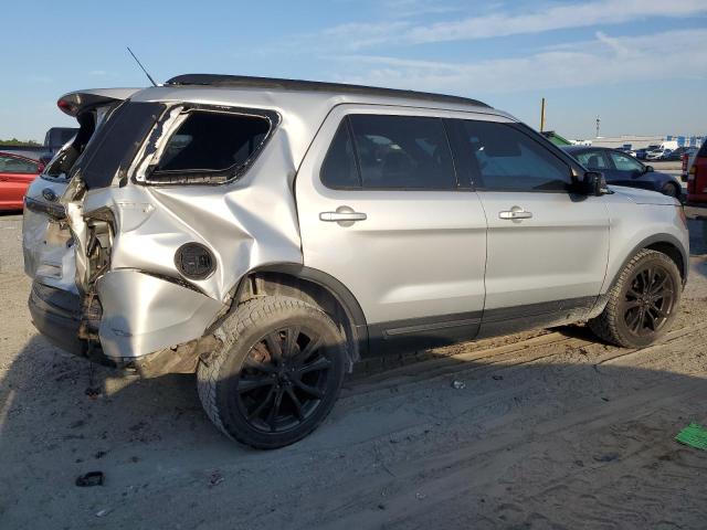 1FM5K7DH2JGC39000 - 2018 FORD EXPLORER XLT Argent photo 3