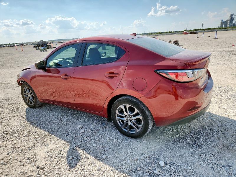 3MYDLBYV3KY513872 - 2019 TOYOTA YARIS L RED photo 2