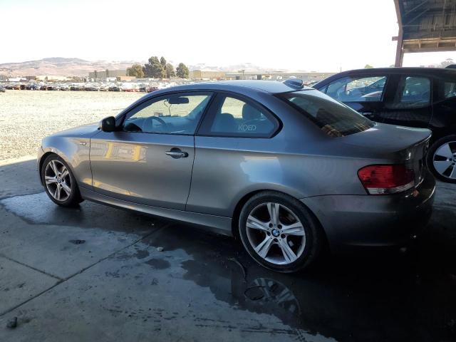 WBAUP9C56BVF46364 - 2011 BMW 128 I GRAY photo 2