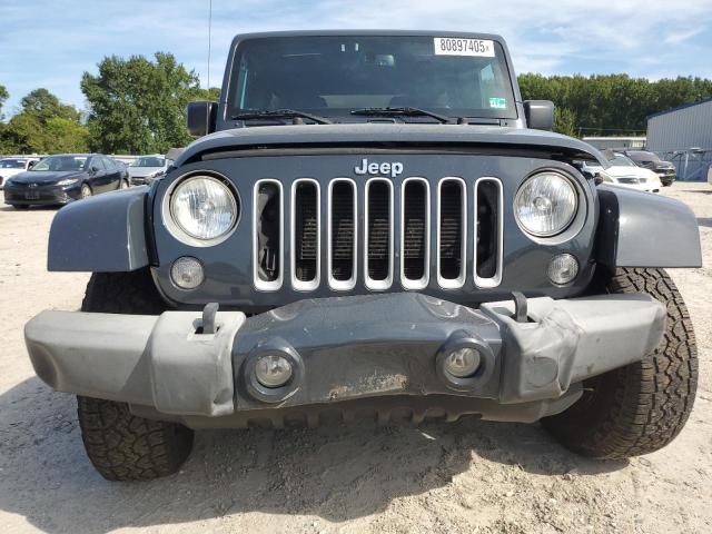 1C4BJWEG2GL298381 - 2016 JEEP WRANGLER U SAHARA CHARCOAL photo 5