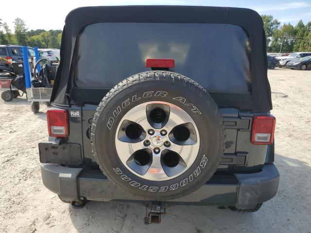 1C4BJWEG2GL298381 - 2016 JEEP WRANGLER U SAHARA CHARCOAL photo 6