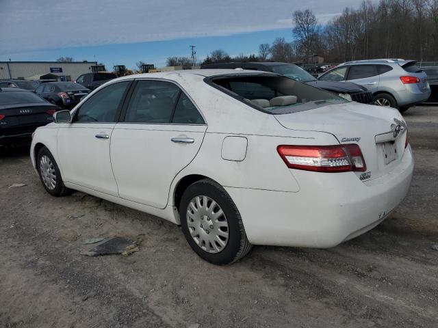 4T1BF3EK4AU548575 - 2010 TOYOTA CAMRY BASE WHITE photo 2