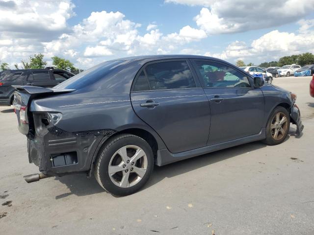 5YFBU4EE4DP221332 - 2013 TOYOTA COROLLA BASE رمادي صورة 3