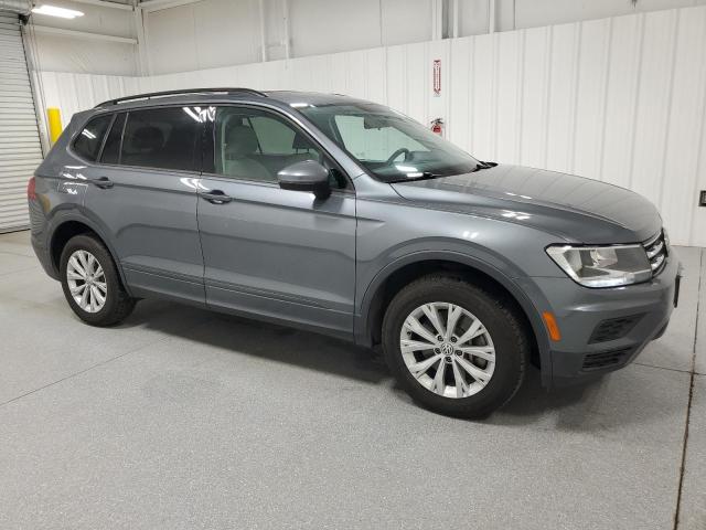 3VV1B7AX4LM098620 - 2020 VOLKSWAGEN TIGUAN S 灰色 照片 4