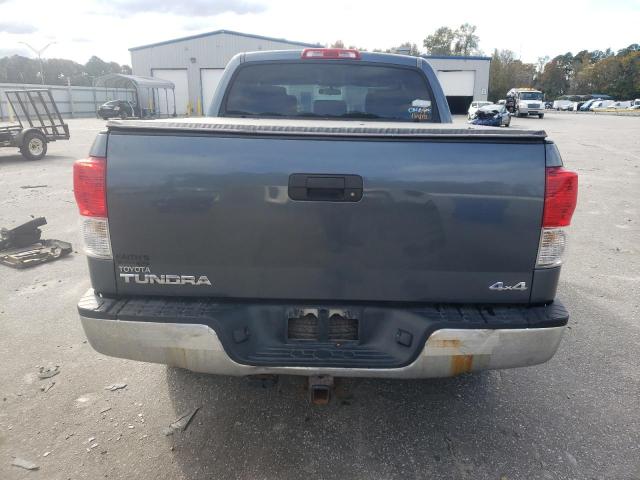 5TFDY5F10AX097507 - 2010 TOYOTA TUNDRA CREWMAX SR5 GRAY photo 6