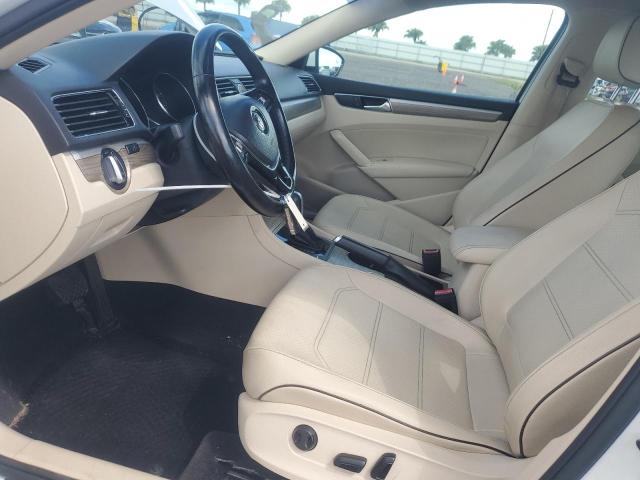 1VWGT7A32HC063468 - 2017 VOLKSWAGEN PASSAT SE 白色 照片 7