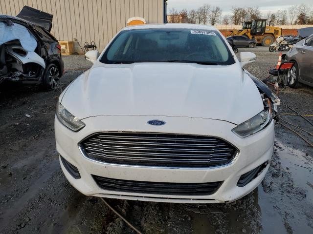 3FA6P0H70ER261827 - 2014 FORD FUSION SE WHITE photo 5