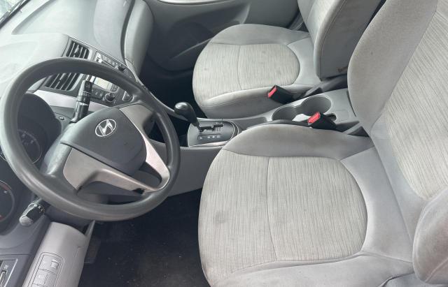 KMHCT4AE5HU333302 - 2017 HYUNDAI ACCENT SE SILVER photo 13