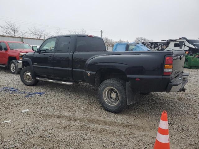 1GCJK39G72E256626 - 2002 CHEVROLET SILVERADO K3500 BLACK photo 2