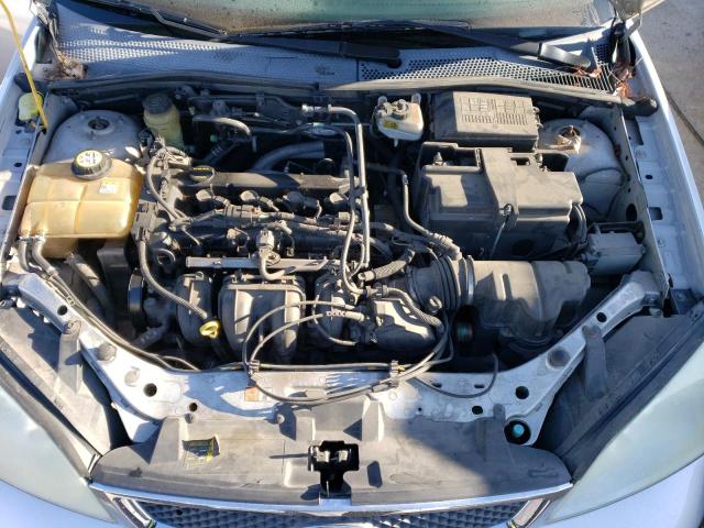 1FAHP34N66W138773 - 2006 FORD FOCUS ZX4 SILVER photo 11