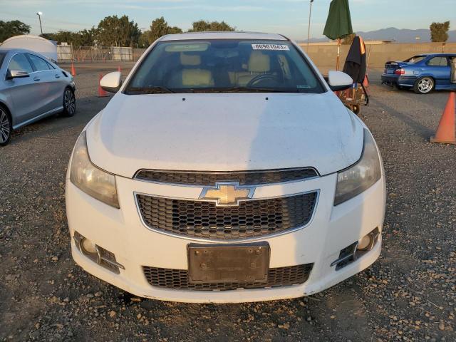 1G1PE5SB6E7201355 - 2014 CHEVROLET CRUZE LT WHITE photo 5