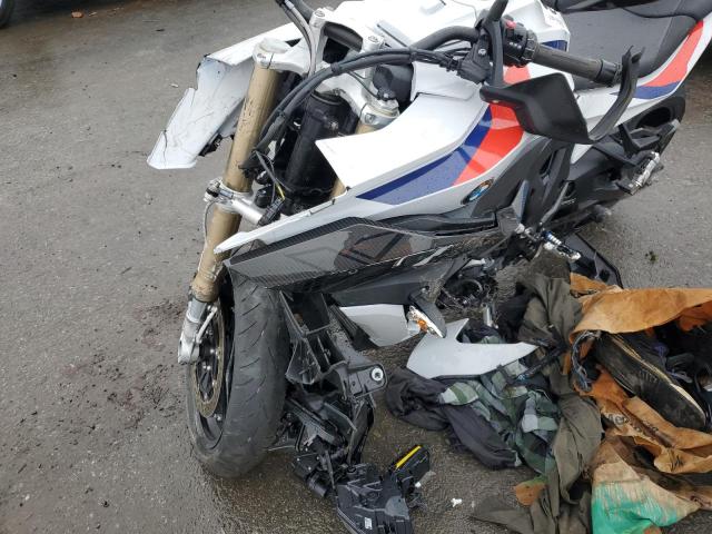 WB10E4303P6G44927 - 2023 BMW S 1000 XR WHITE photo 9