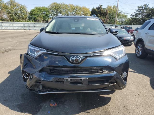JTMDFREV6JJ737515 - 2018 TOYOTA RAV4 LIMITED Mavi foto 5