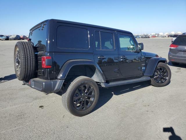 1C4JJXP66MW716215 - 2021 JEEP WRANGLER U SAHARA 4XE BLACK photo 3