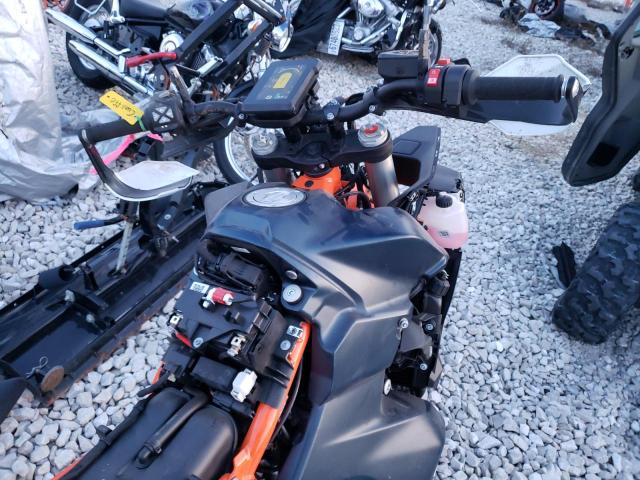 VBKTR6401PM870308 - 2023 KTM 890 ADVENTURE R Pomarańczowy zdjęcie 5