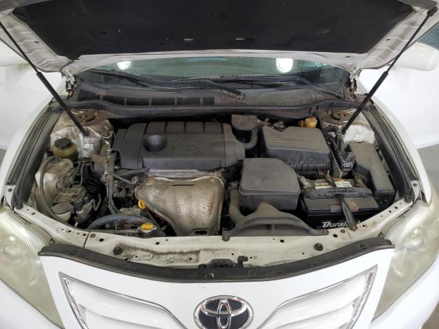4T1BF3EK8BU591737 - 2011 TOYOTA CAMRY BASE WHITE photo 11