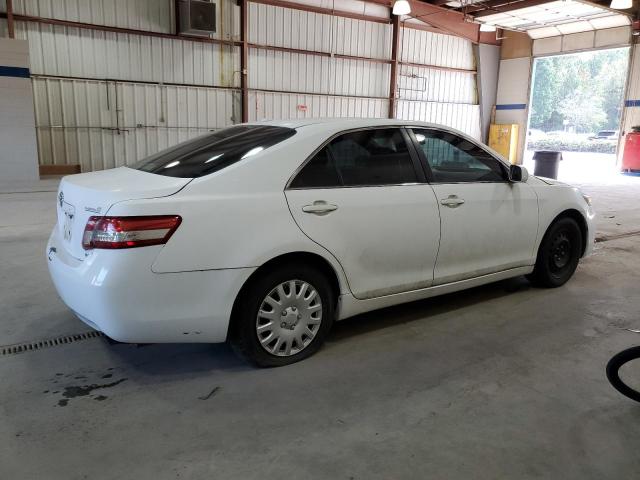 4T1BF3EK8BU591737 - 2011 TOYOTA CAMRY BASE WHITE photo 3
