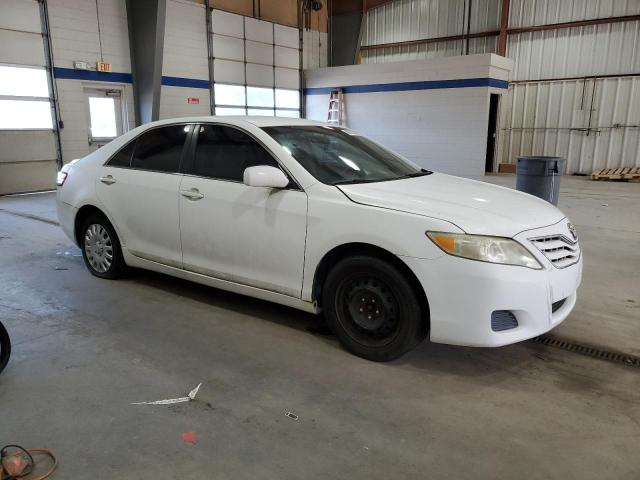4T1BF3EK8BU591737 - 2011 TOYOTA CAMRY BASE WHITE photo 4