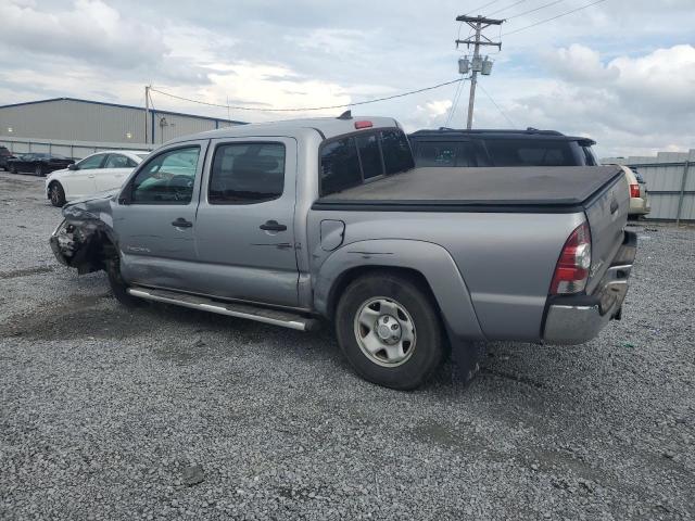 3TMLU4EN7FM183898 - 2015 TOYOTA TACOMA DOUBLE CAB SILVER photo 2