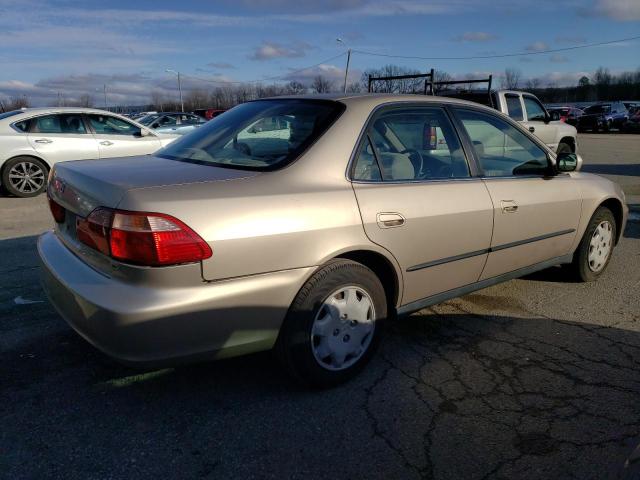 1HGCG5642YA109521 - 2000 HONDA ACCORD LX TAN photo 3