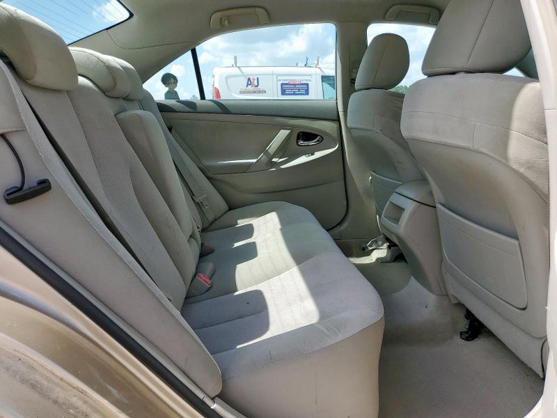 4T1BF3EK1BU196458 - 2011 TOYOTA CAMRY BASE ذهبي صورة 10