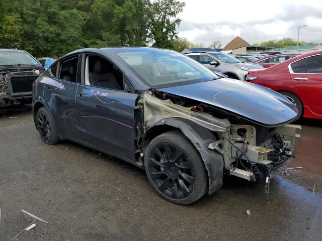 5YJYGDEE7MF190557 - 2021 TESLA MODEL Y GRAY photo 4