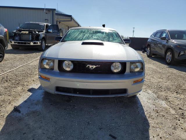 1ZVFT85H675319900 - 2007 FORD MUSTANG GT SILVER photo 5