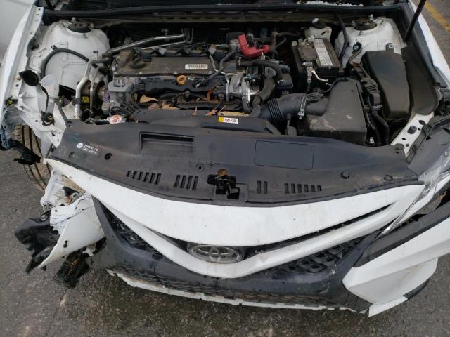 4T1B11HK7KU179744 - 2019 TOYOTA CAMRY L WHITE photo 11