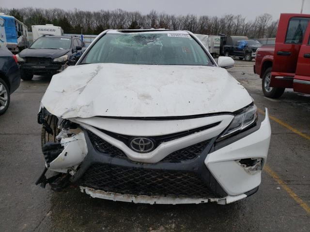 4T1B11HK7KU179744 - 2019 TOYOTA CAMRY L WHITE photo 5