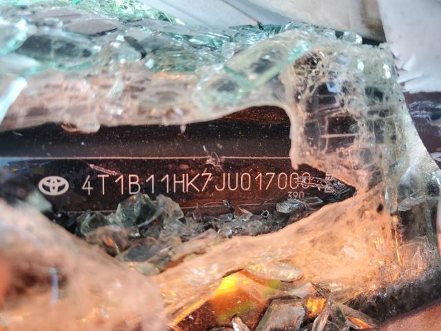 4T1B11HK7JU017000 - 2018 TOYOTA CAMRY L WHITE photo 12