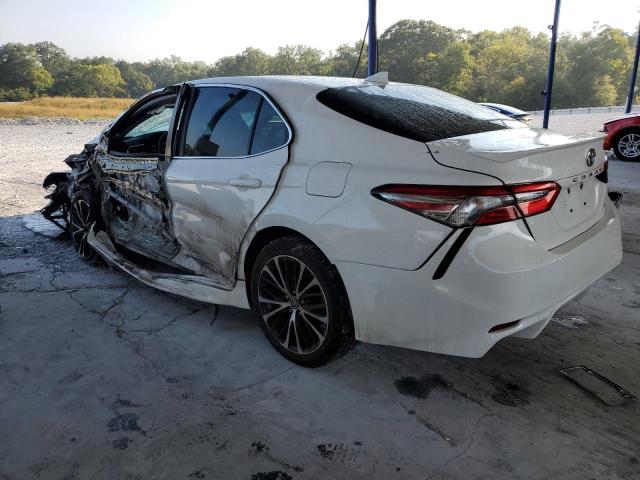 4T1B11HK7JU017000 - 2018 TOYOTA CAMRY L WHITE photo 2