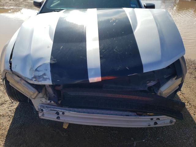 1ZVBP8AM4B5124036 - 2011 FORD MUSTANG SILVER photo 11